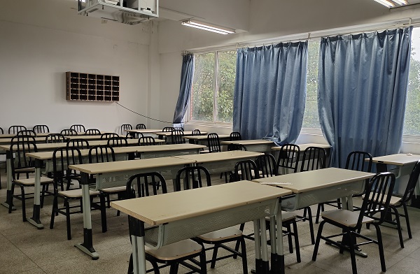 武漢商學(xué)院自考本科教室環(huán)境